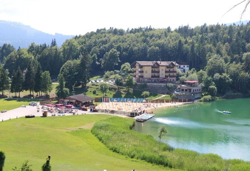 Отель Al Lago