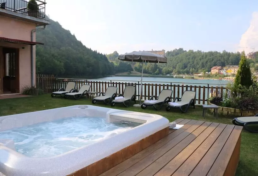 Hotelli Al Lago