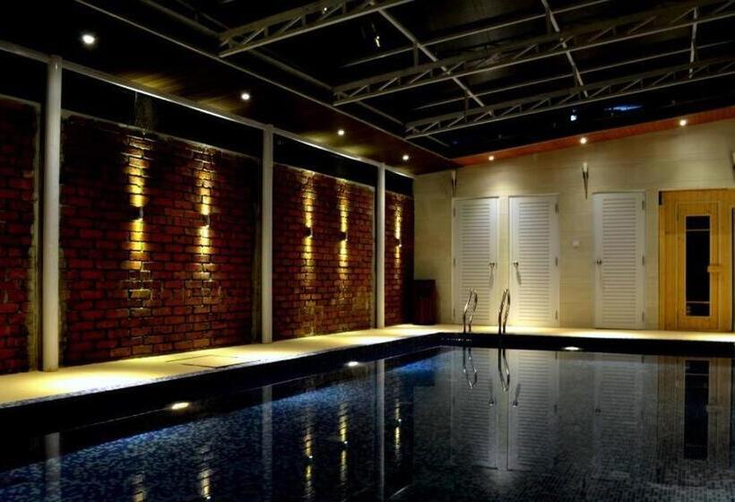 هتل Aristos Boutique & Suites