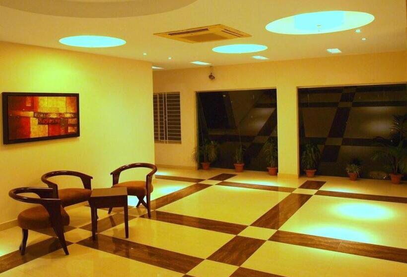 هتل Aristos Boutique & Suites