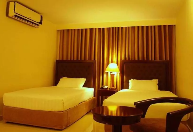 هتل Aristos Boutique & Suites
