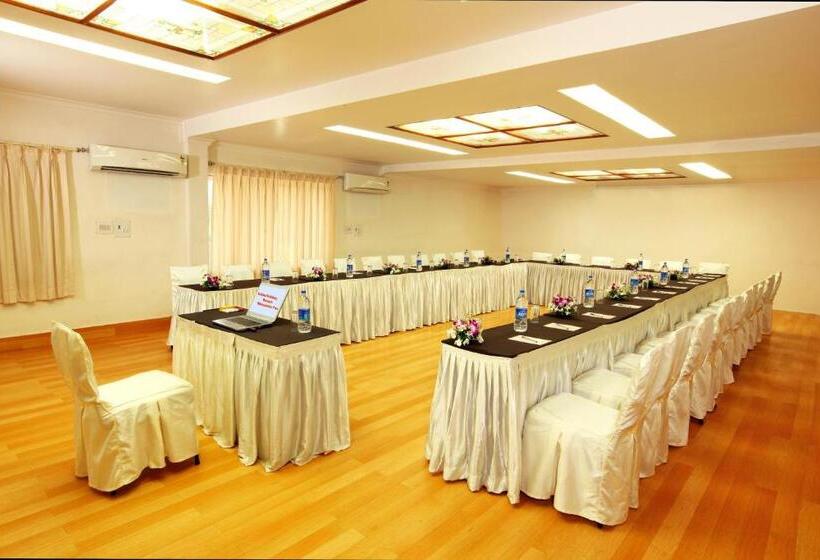 בית מלון כפרי Avion Holiday Resort