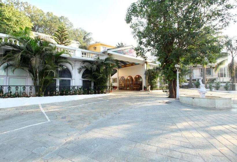 בית מלון כפרי Avion Holiday Resort