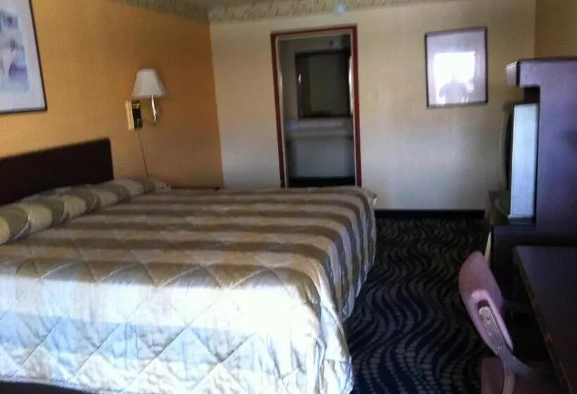 Hotelli Delux Inn