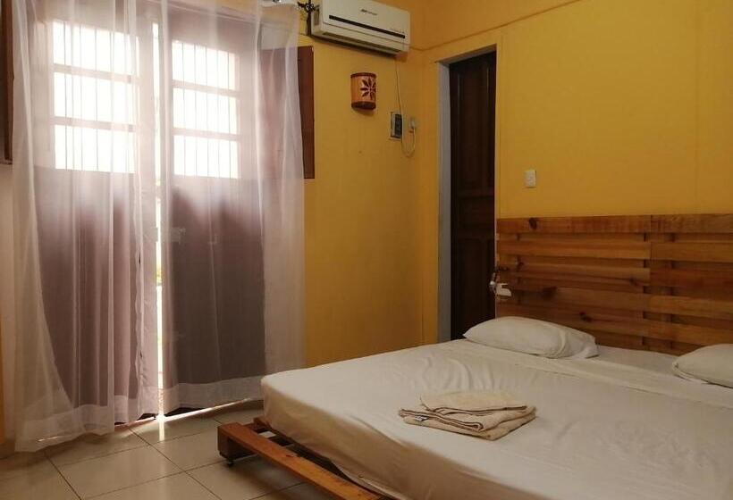 בית מלון כפרי Guest House La Casa Del Quetzal