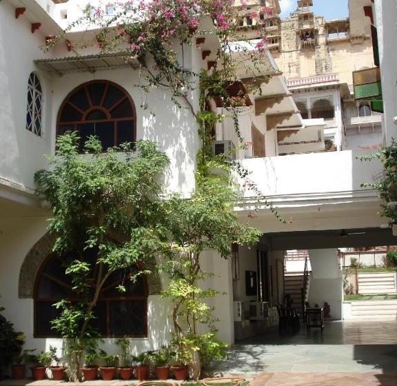 ホテル Haveli Braj Bhushanjee Heritage