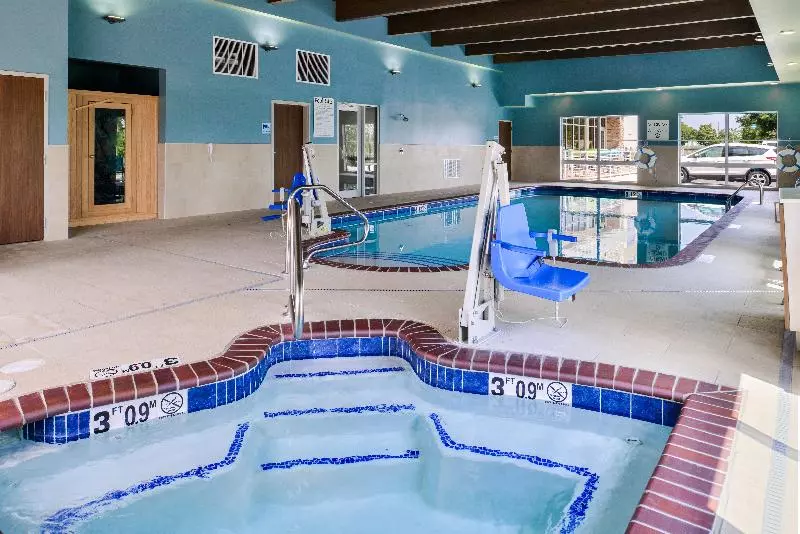 ホテル Holiday Inn Express & Suites   Siloam Springs, An Ihg