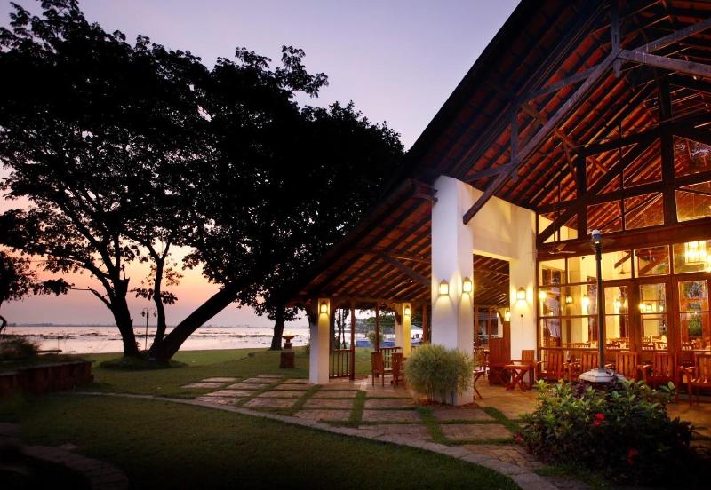 בית מלון כפרי Punamada Lake Resort