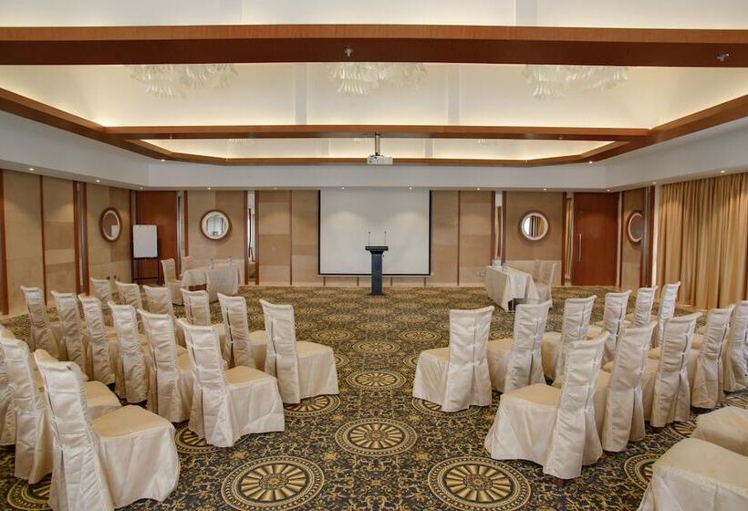 The Concord Hotel & Suites