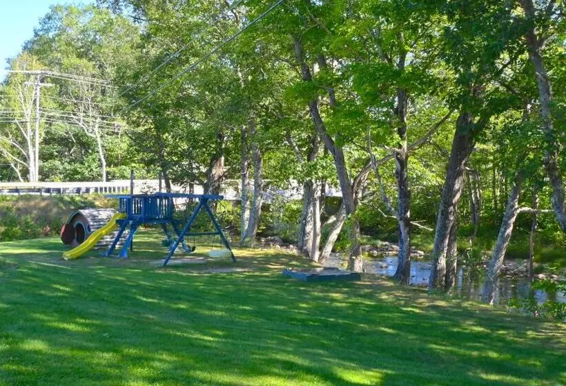 ホテル The Lodge At Jackson Village