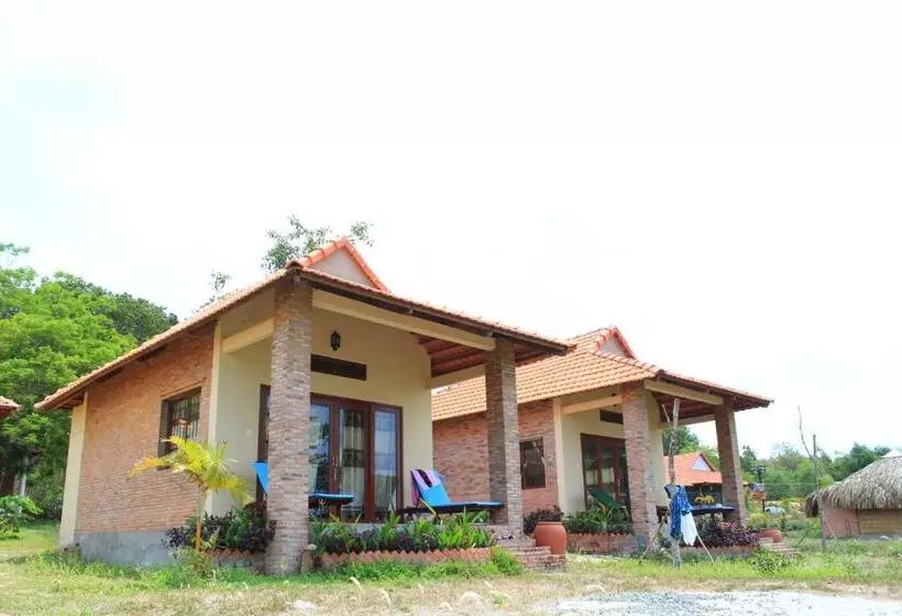 Vung Bau Resort