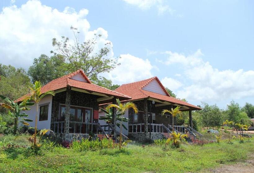 Vung Bau Resort