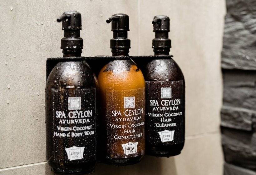 Hotel Sleep N Fly Sleep Lounge, North Node Transit Only