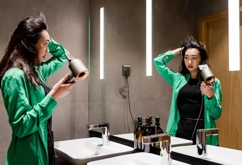 Hotelli Sleep  N Fly Sleep Lounge, North Node   Transit Only