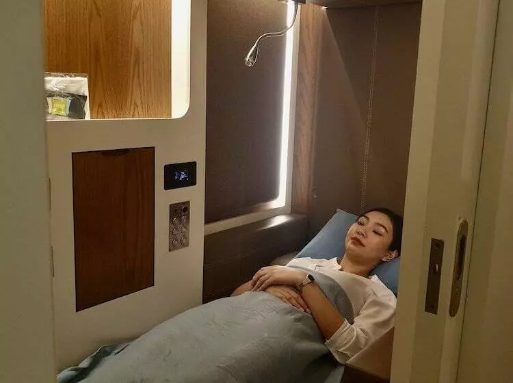 Hotelli Sleep  N Fly Sleep Lounge, North Node   Transit Only