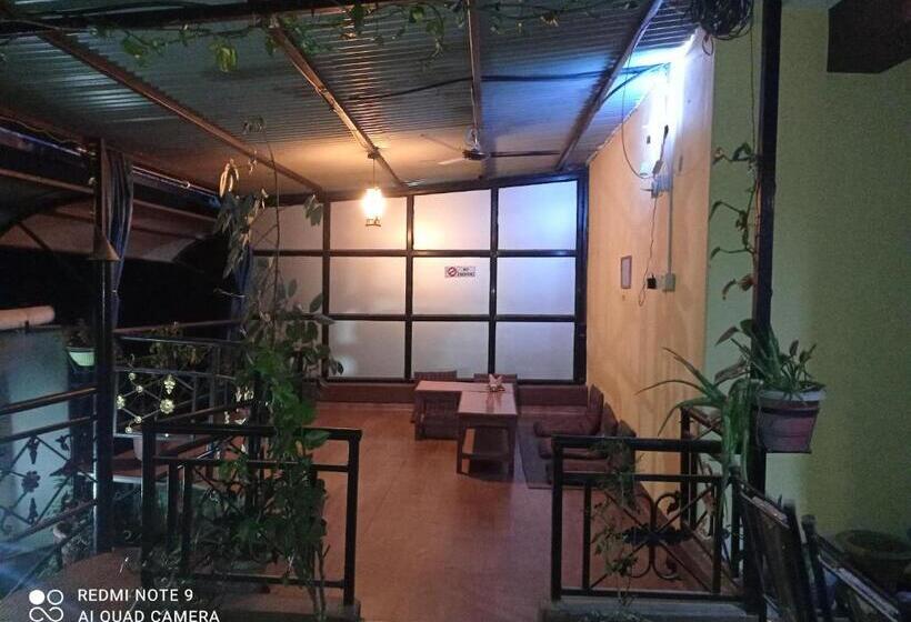 پانسیون Begnas Coffee House &