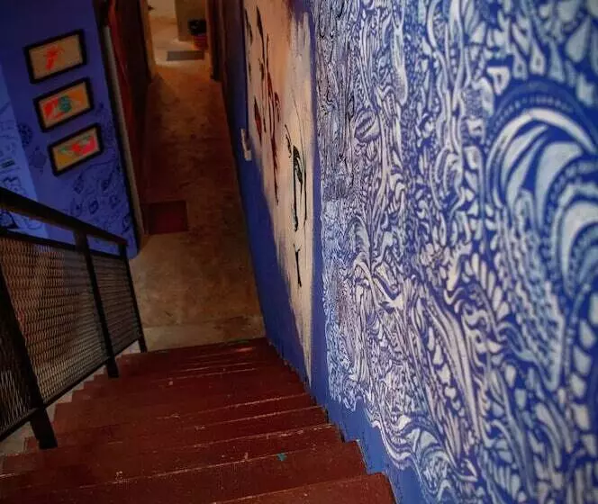Rope Walk Guesthouse   Hostel
