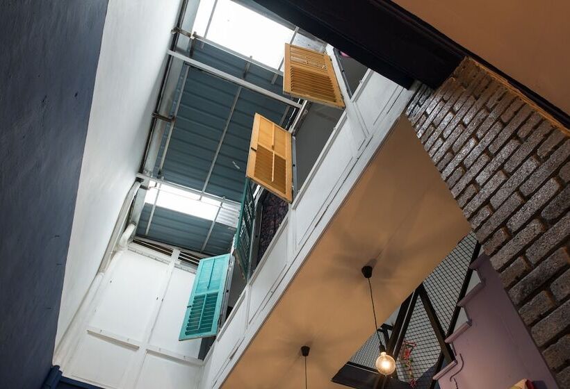 Rope Walk Guesthouse   Hostel