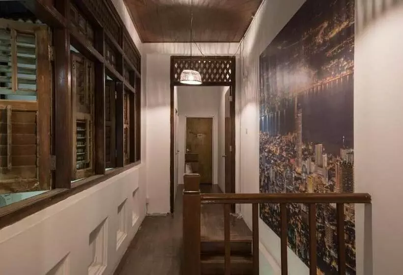 Rope Walk Guesthouse   Hostel