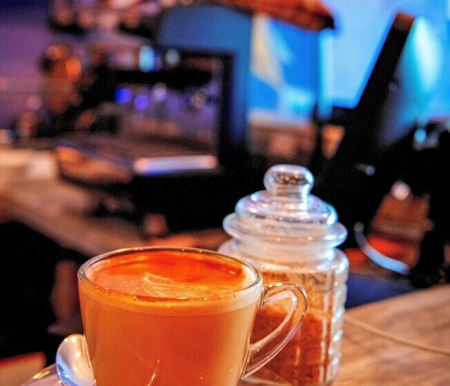 Rope Walk Guesthouse   Hostel