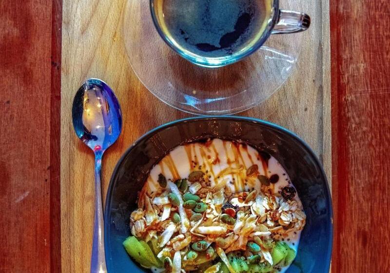 Rope Walk Guesthouse   Hostel