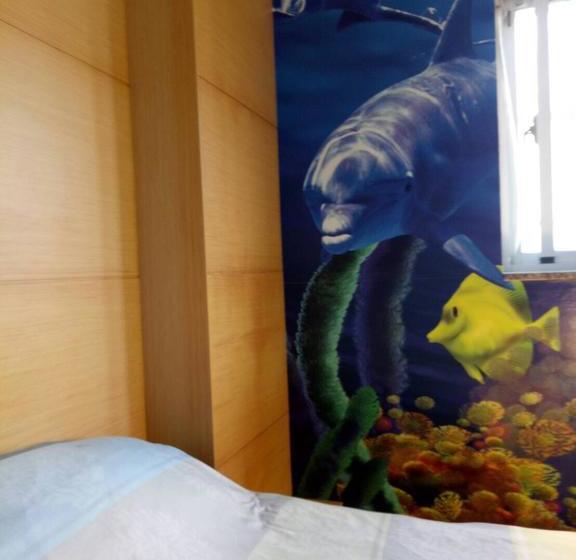 تختخواب و صبحانه Dolphin Castle