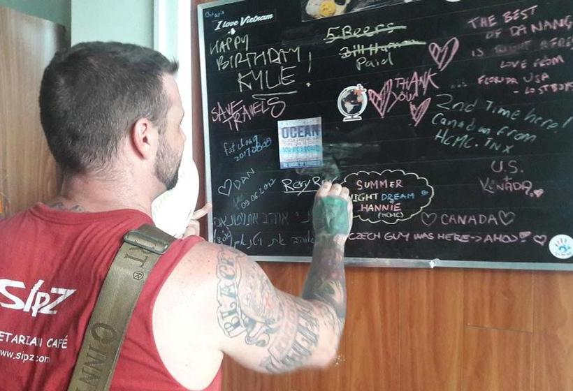 Hi Danang Beach Hostel