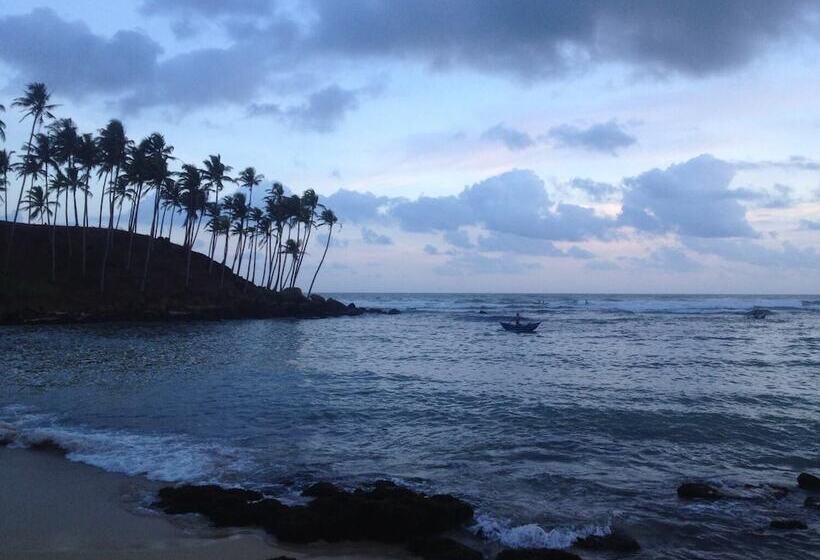 Hotel Mirissa Seastar