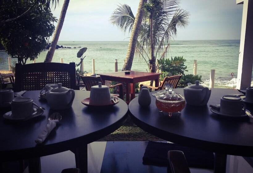 Hotel Mirissa Seastar