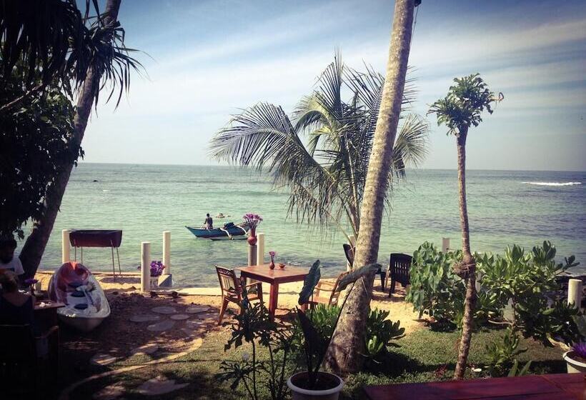 Hotel Mirissa Seastar