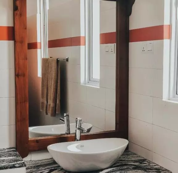 Hotelli Sanmira Renaissance