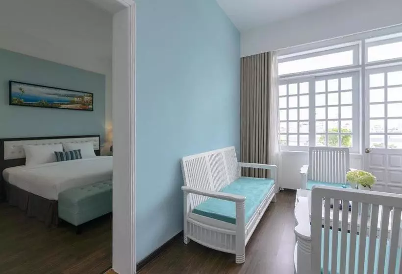 هتل Flora Beach & Spa