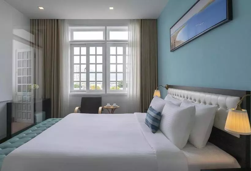 هتل Flora Beach & Spa