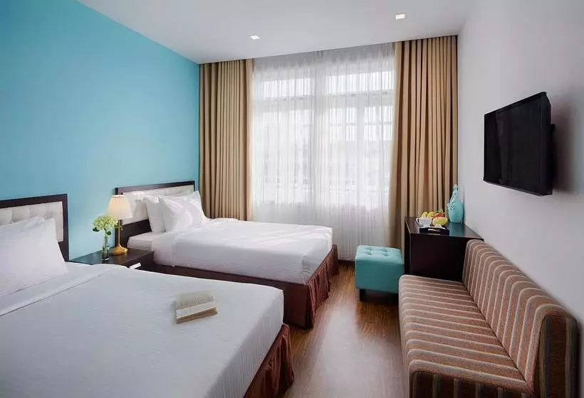 هتل Flora Beach & Spa
