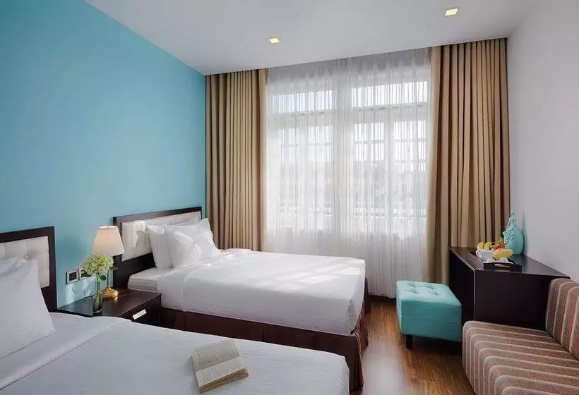 هتل Flora Beach & Spa