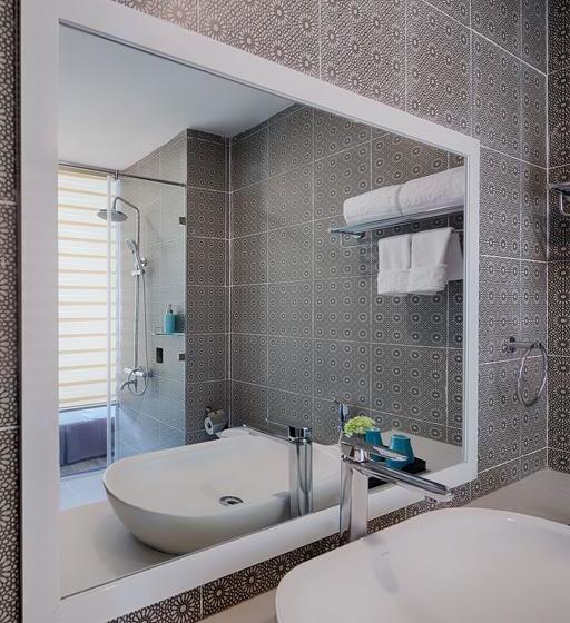 هتل Flora Beach  & Spa