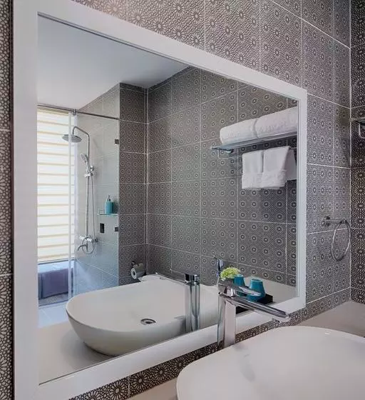 هتل Flora Beach & Spa