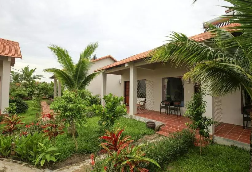 Ong Lang Village Resort