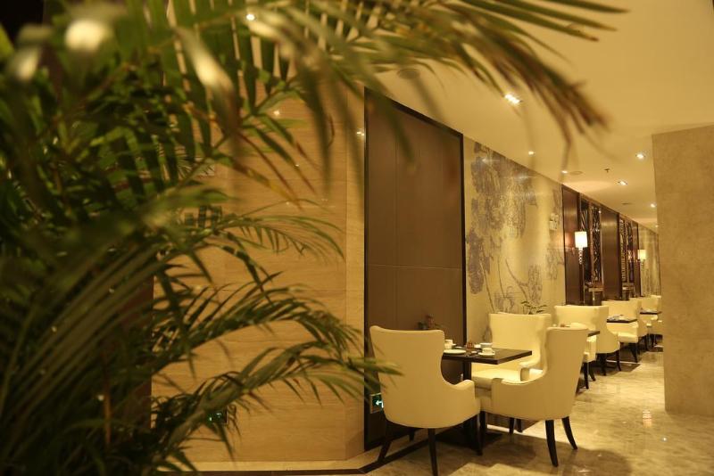 Bailing International Hotel And Apartment