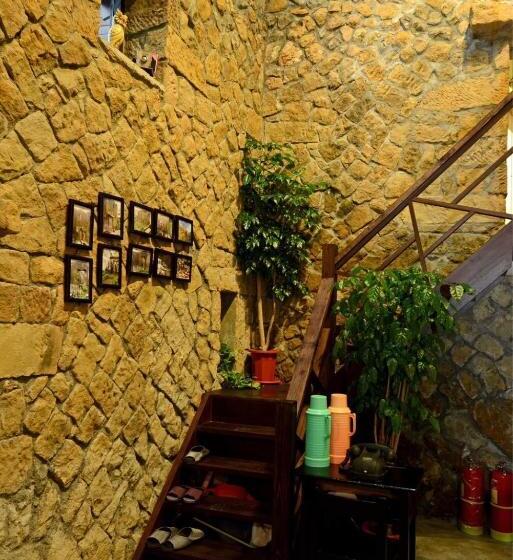 تختخواب و صبحانه Winsor S Hanguan