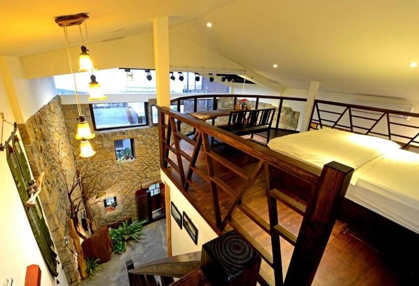 تختخواب و صبحانه Winsor S Hanguan