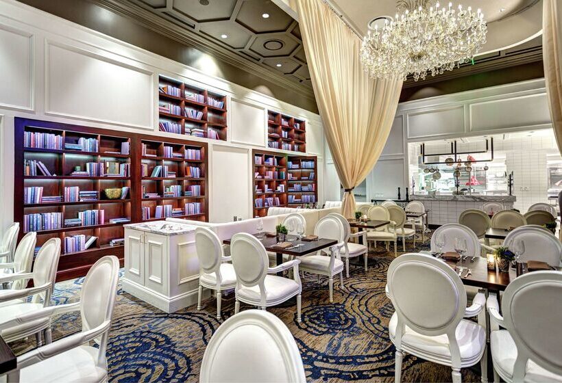 فندق Hilton Norfolk The Main