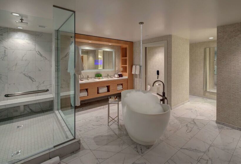 فندق Hilton Norfolk The Main