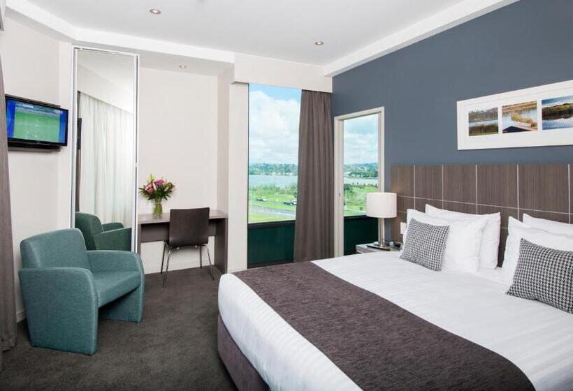 Hotel Quest Highbrook