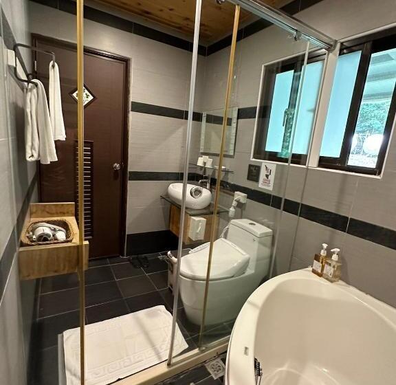 Li Wu Zuo Cun B&b