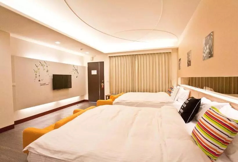 Li Wu Zuo Cun B&b