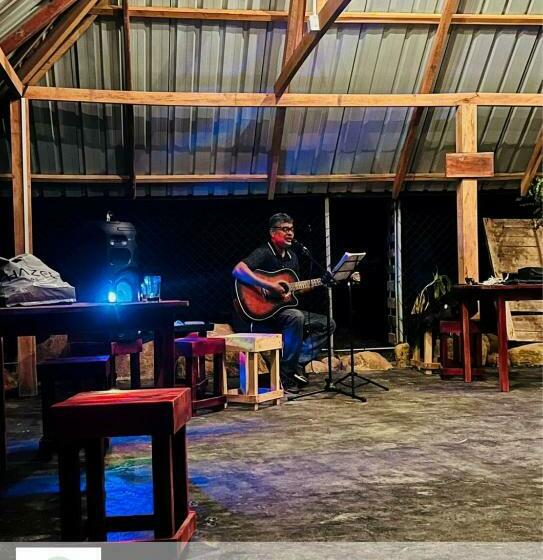 Hotelli Forestar Villa And Restaurant