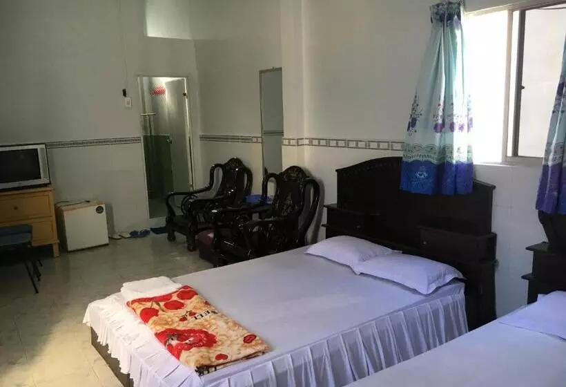 هتل Khách Sạn Thiên Phúc