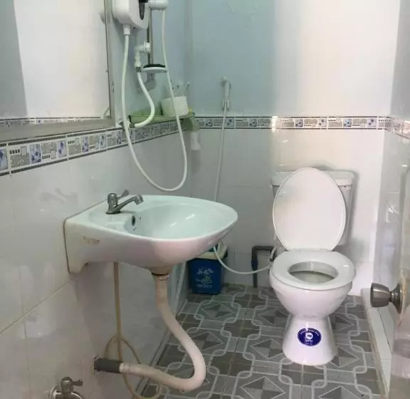 هتل Khách Sạn Thiên Phúc