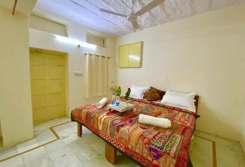 هتل Sandstone Villa